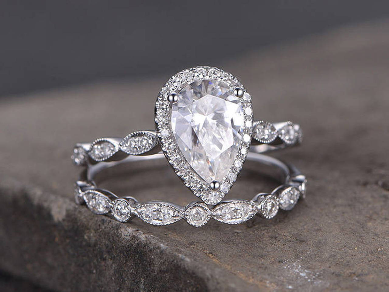 What size diamond for engagement ring